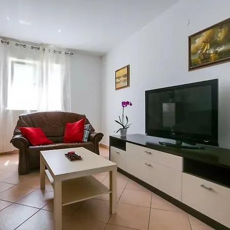 Apartment Vitalia 2+2 Porec Exterior photo