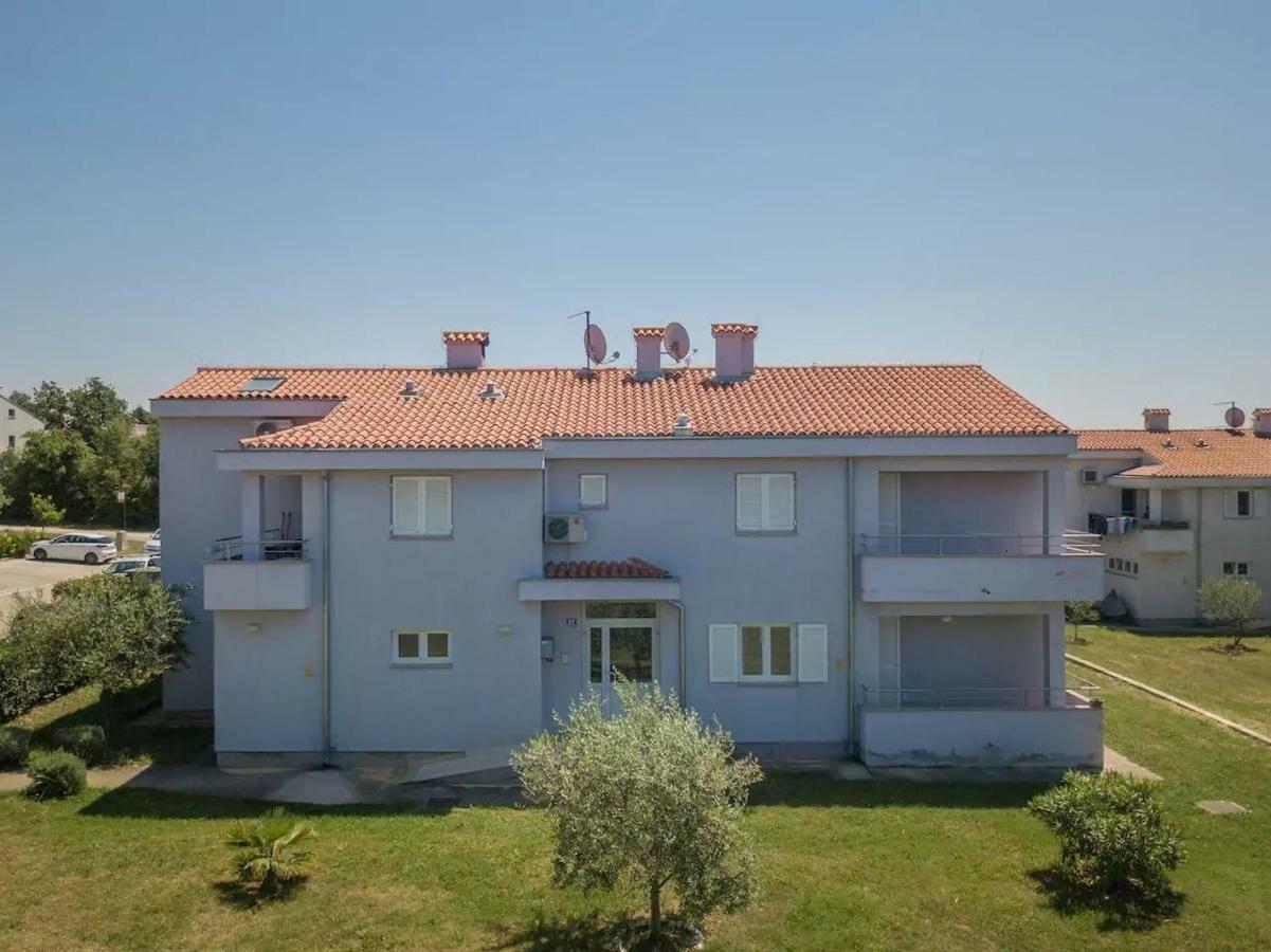Vitalia 2+2 Apartment Porec
