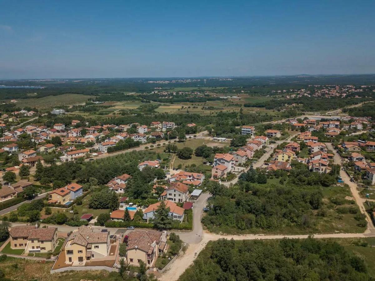Vitalia 2+2 Apartment Porec